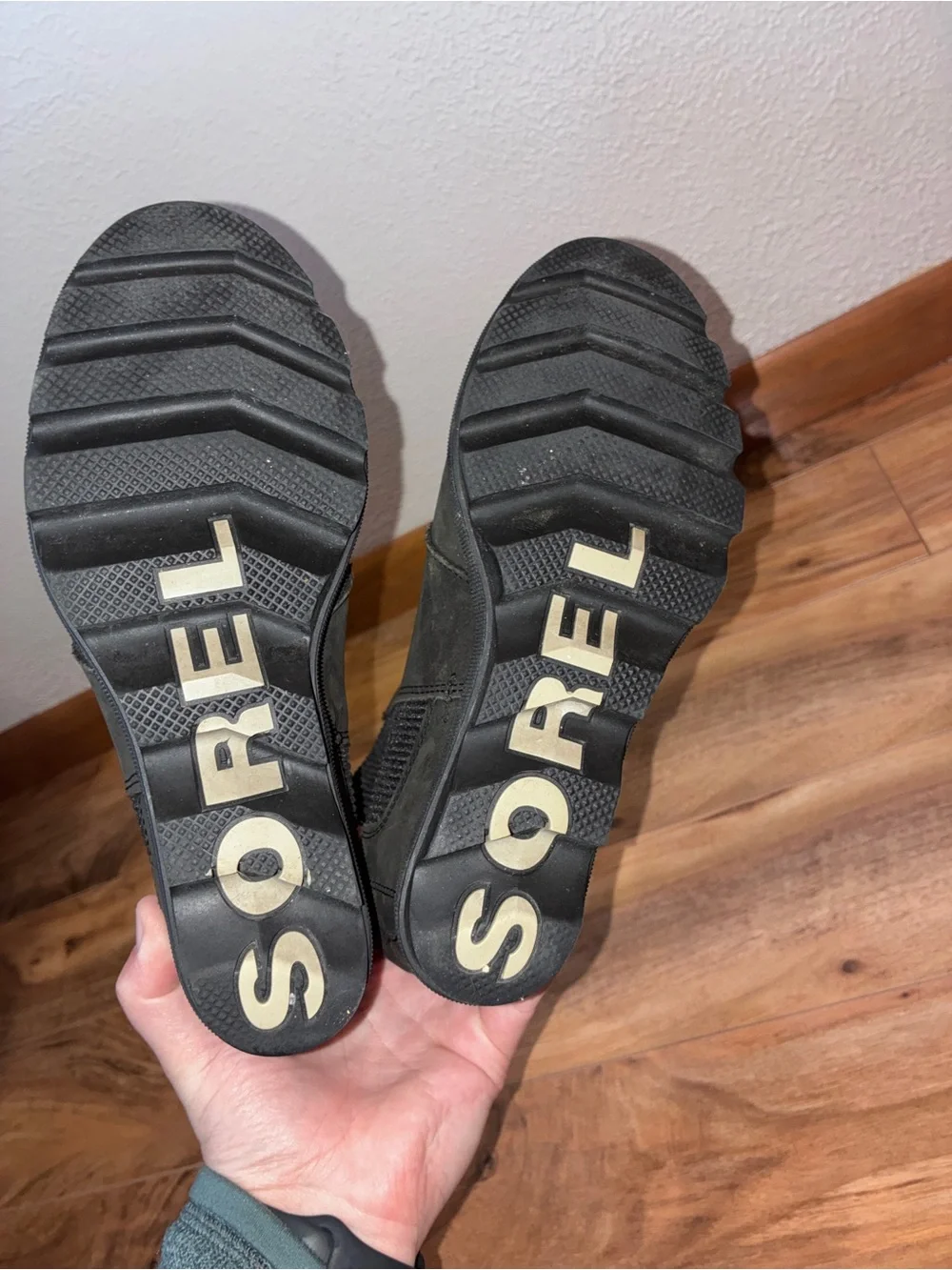 Sorel Joan of Arctic Wedge Chelsea Booties, black - size 8